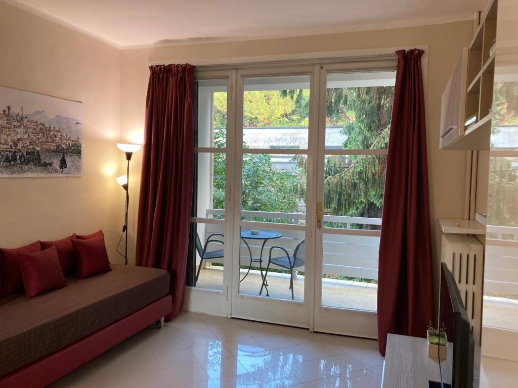 Apartment "Borgo Olivetti" 伊夫雷亚 外观 照片